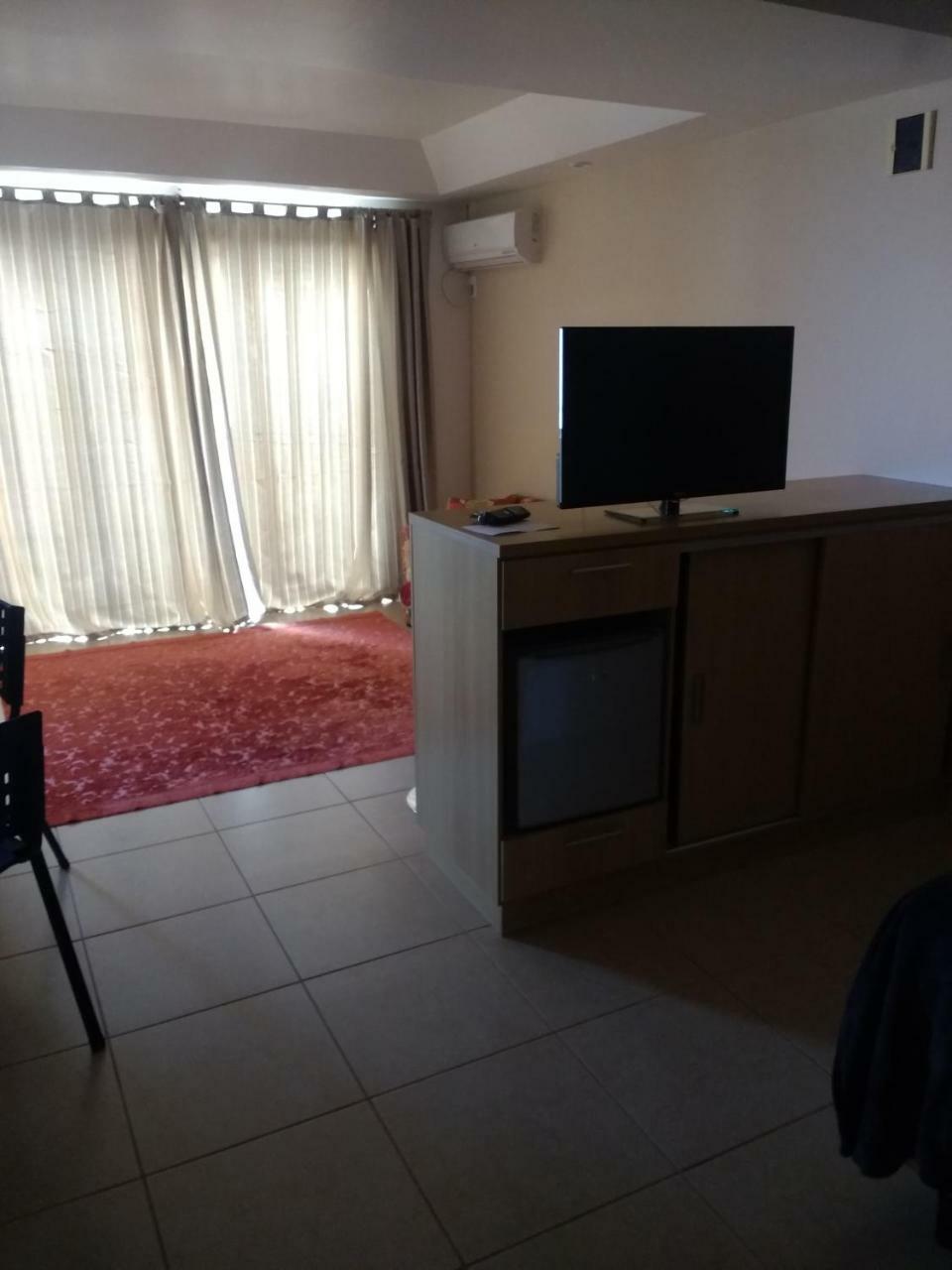Euro Hotel Ibiruba Exteriör bild